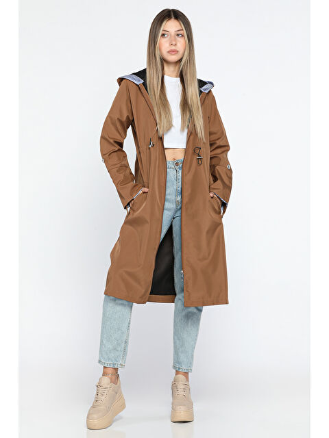 Gülseli Kadın Kapüşonlu Bel Lastikli Uzun Trençkot - S000300461-4557