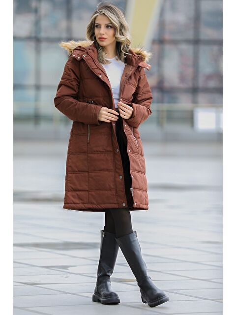 Gülseli Kadın Kapüşonu Kürklü Kemerli Şişme Mont - S000300485-19413