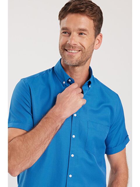 TUDORS Erkek Klasik Regular Fit Rahat Kesim Düğmeli Spor Yaka Oxford Pamuklu Kısa Kol Saks Mavi Gömlek - S000519157-23710