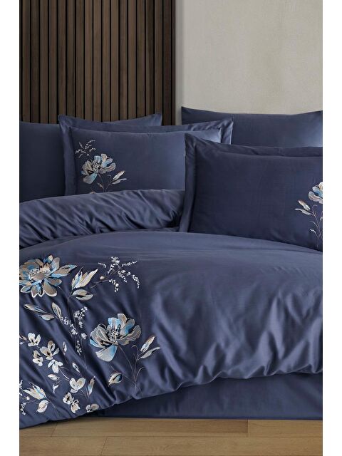 Çeyiz Diyarı İmpero Nakışlı %100 Pamuk Saten Çift Kişilik Nevresim Takımı Lacivert - S000493146-21164