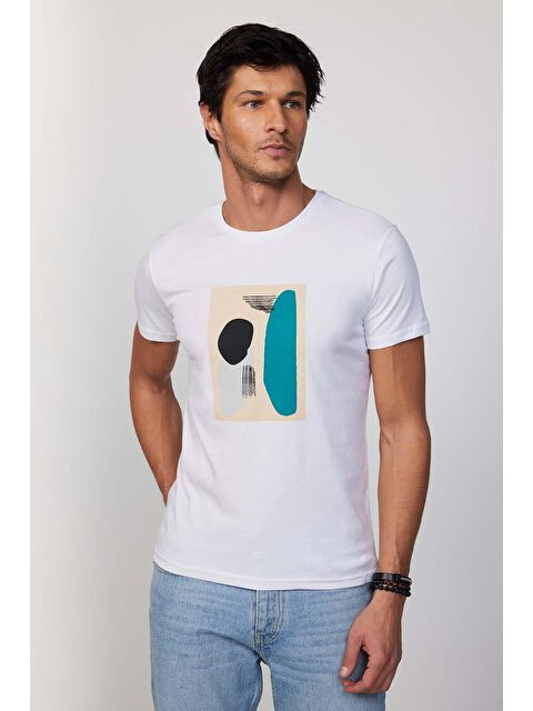 TUDORS Erkek Slim Fit Dar Kesim %100 Pamuk Yumuşak Dokulu Baskılı Beyaz Bisiklet Yaka Tişört