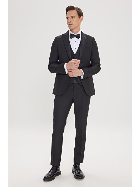 Altınyıldız Classics Erkek Siyah Slim Fit Dar Kesim Kırlangıç Yaka Balıksırtı Desenli Yelekli Smokin Takım - S000402906-19351