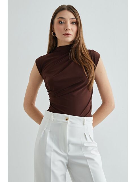 Fullamoda Omzu Ve Yanları Drapeli Dik Yaka Bluz - S000381392-19413