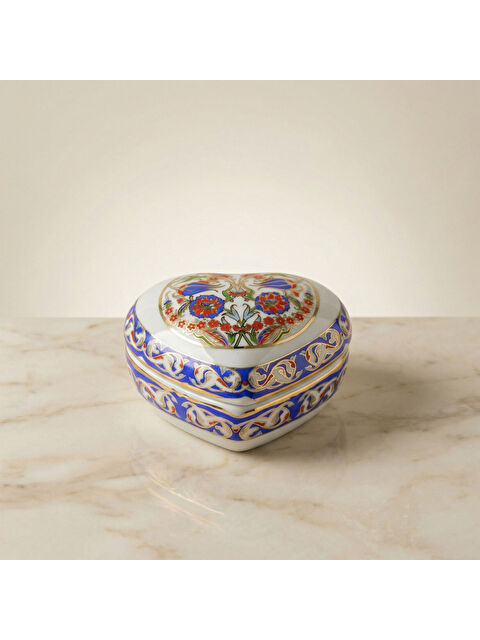 GÜRAL PORSELEN Kalp Şekilli El Dekoru Porselen Dekoratif Porselen Kutu 5 Cm - S000513820-37646