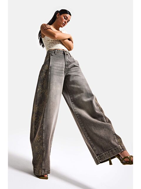 It's Basic Kadın Jean Rengi 4s6-16 Süper Baggy Balon Fit Nakış Detaylı Özel Tasarım Denim Jean