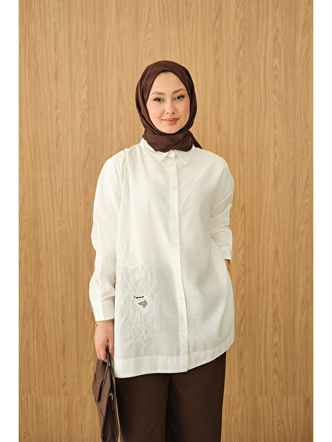 Locco Moda Kadın Boncuk Nakış Detaylı Gömlek Beyaz