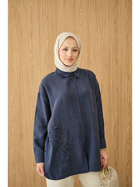 Locco Moda Kadın Boncuk Nakış Detaylı Gömlek Lacivert
