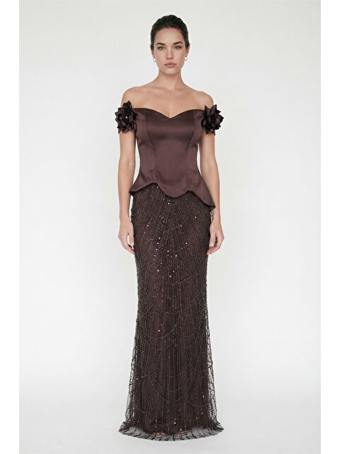 Lafaba Kadın Kahverengi Kayık Yaka Çiçek Detaylı Uzun Taşlı Abiye Elbise - S000506621-19413