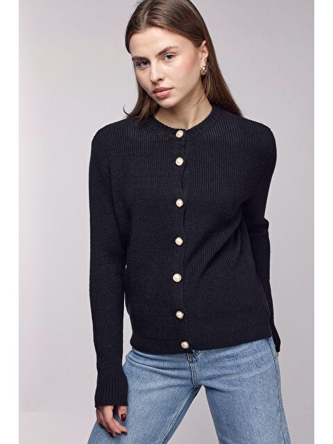 Saade Siyah Bisiklet Yaka İnci Düğmeli Fitilli Triko Hırka - S000506630-19351