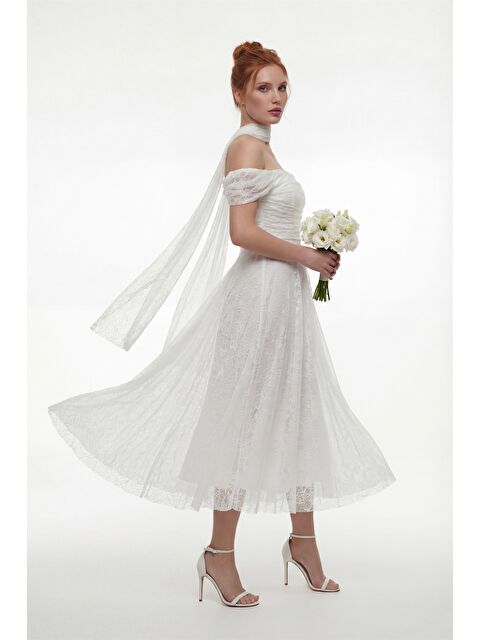 Lafaba Kadın Beyaz Dar Kalıp Kayık Yaka Dantelli Midi Söz Nişan Nikah Abiye - S000506620-20063