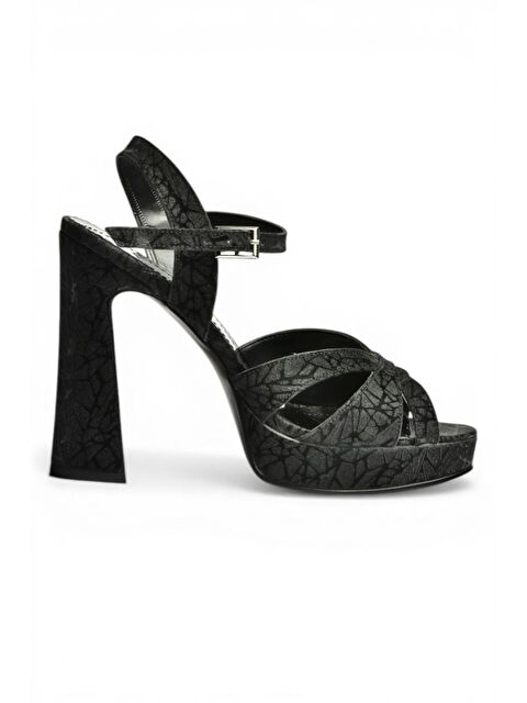 Fox Shoes Siyah Kadın Topuklu Ayakkabı Y246170214