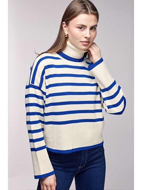 Saade Mavi Çizgili Balıkçı Yaka Oversize Triko Kazak - S000506638-17234