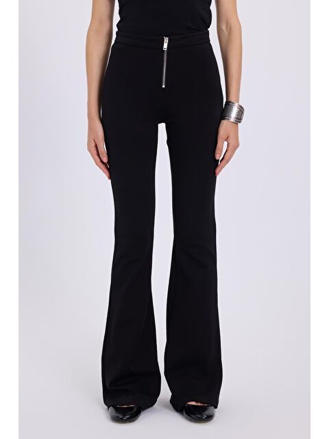 TUDORS Kadın Slim Fit Dar Kesim Geniş Paça Fermuarlı Siyah Pantolon - S000523025-19351