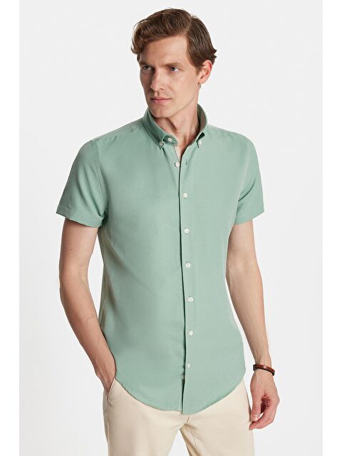 TUDORS Erkek Slim Fit Dar Kesim Kısa Kollu Spor Yaka Oxford Doku Pamuklu Yeşil Gömlek - S000519190-18194