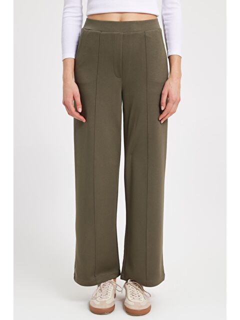 TUDORS Kadın Relax Fit Rahat Kesim Modal Kumaş Yüksel Bel Geniş Paça Koyu Haki Pantolon - S000523035-19294