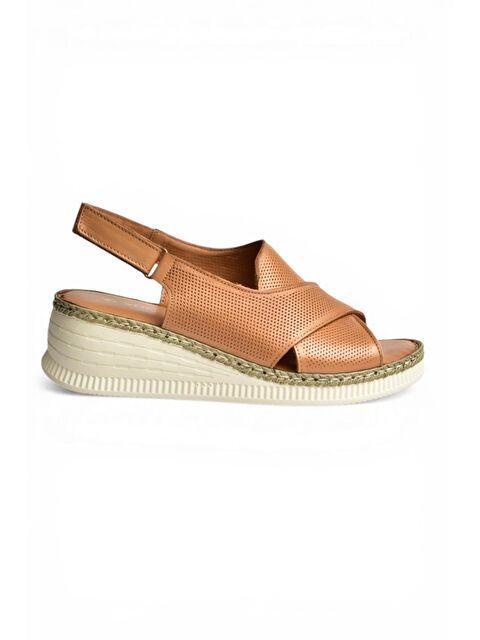 Fox Shoes Taba Kadın Sandalet Y555511403