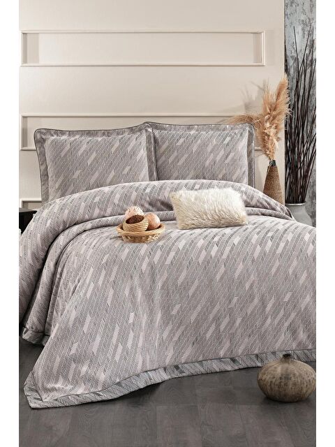 Çeyiz Diyarı Julia Şönil Çift Kişilik Yatak Örtüsü 260x260 cm Vizon - S000493247-26429