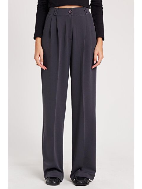 TUDORS Kadın Regular Fit Klasik Kesim Yüksel Bel Geniş Paça Antrasit Pantolon - S000523055-29666