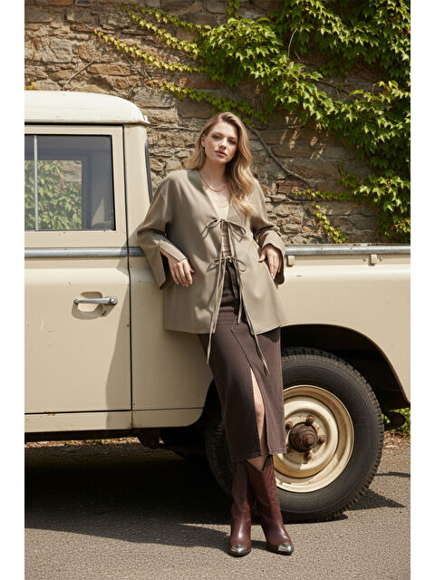 Lela Pamuklu Relaxed Fit Bağlamalı Yırtmaçlı Kol Detaylı Gömlek 6925425 - S000500880-18547