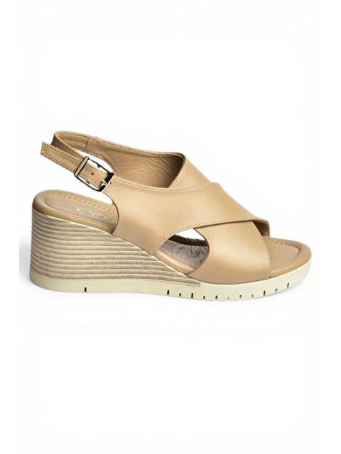 Fox Shoes Bej Kadın Sandalet Y555340503