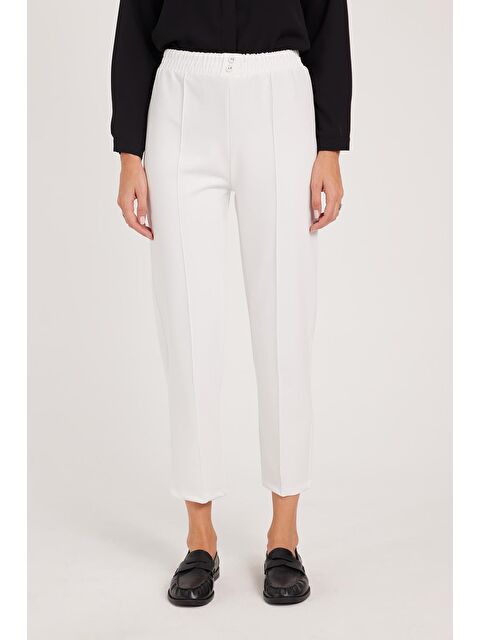 TUDORS Kadın Relax Fit Rahat Kesim Yüksel Bel Düz Paça Beli Lastikli Beyaz Pantolon - S000523066-20063