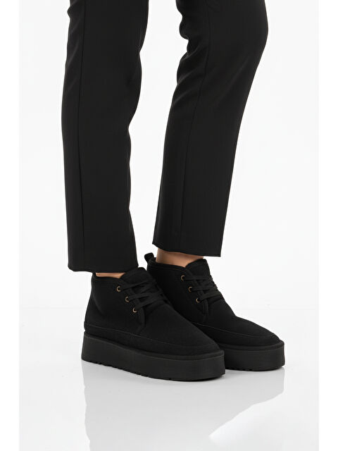 Ayakmod Siyah İçi Kürklü Bağcıklı Kadın Bot U-15 Z - S000496221-19351