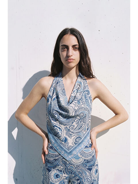 QUZU Degaje Yaka Şal Desenli Bluz Mavi