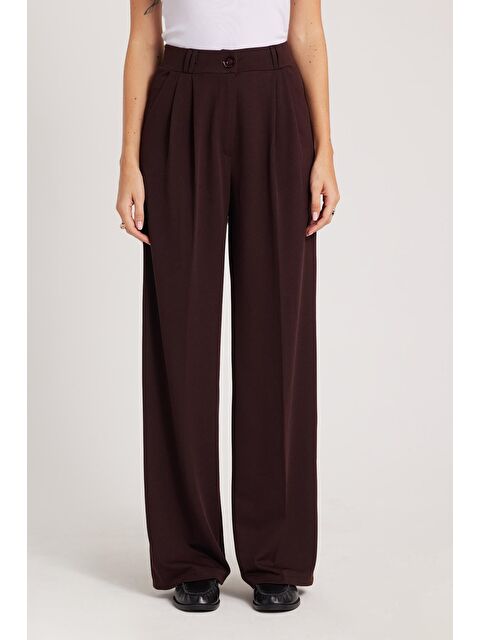 TUDORS Kadın Regular Fit Klasik Kesim Yüksel Bel Geniş Paça Kahverengi Pantolon - S000522937-19413