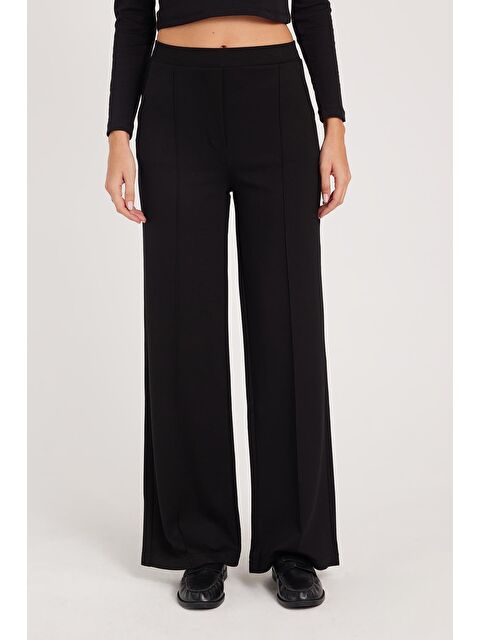 TUDORS Kadın Relax Fit Rahat Kesim Modal Kumaş Yüksel Bel Geniş Paça Siyah Pantolon - S000522959-19351