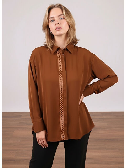 Pera Moda Büyük Beden İç Göstermeyen Uzun Oversize Önü Nakışlı Gömlek - S000504801-19413