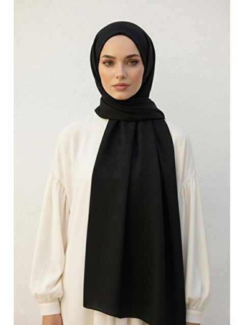 Mizalle & YAQA Filigran Desenli Jakarlı Siyah Şal - S000502657-19351