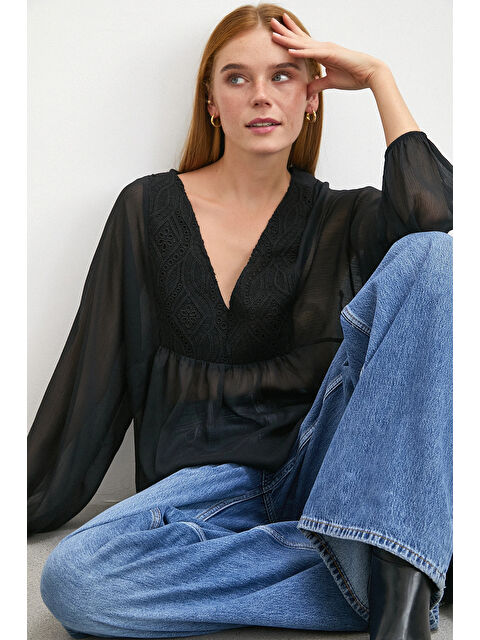 Never More V Yaka Dantelli Transparan Bluz Siyah - S000488887-19351