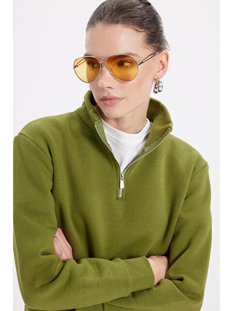 TUDORS Kadın Relax Fit Rahat Kesim Pamuklu İçi Polarlı Yarım Fermuarlı Haki Dik Yaka Sweatshirt - S000523095-18547