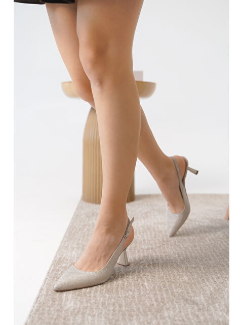 Daxtors D349 Kadın Arkası Açık Klasik Topuklu Ayakkabı