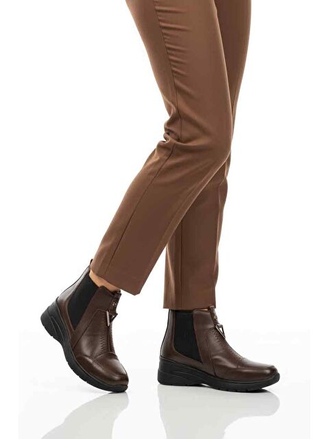 Ayakmod Kahve Hakiki Deri İçi Polarlı Darbe Emici Anatomik Kadın Bot 4153 Z - S000483689-19413