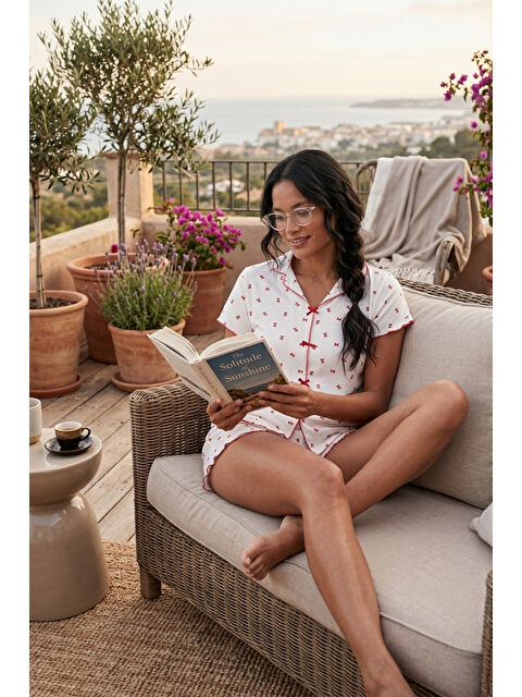 Lela Regular Fit Desenli V Yaka Şortlu Pijama Takımı 65770837