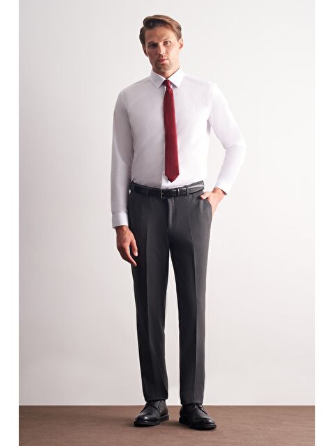 İMZA Beyaz Uzun Kol Sert Yaka Düz Pamuklu Slim Fit Gömlek 1004260057