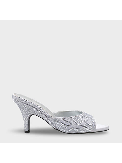 Capone Outfitters Lenore Taşlı Feta Dolgu Orta Topuklu Saten Kadın Terlik