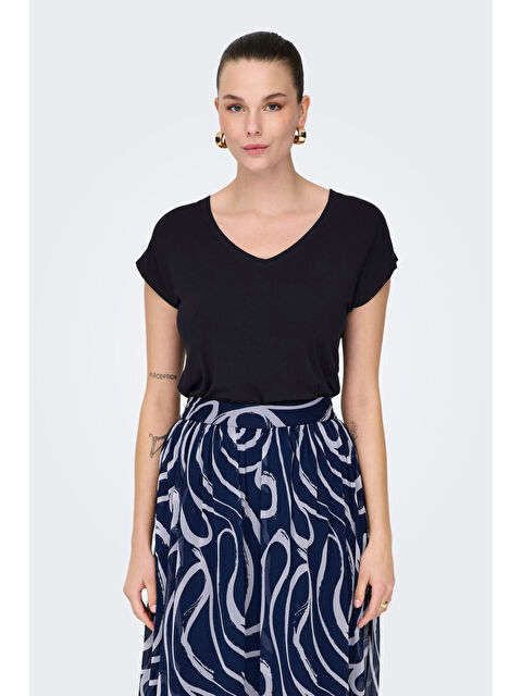 Only Onlrilla Regular Fit V Yaka Kısa Kollu T Shirt 15315776