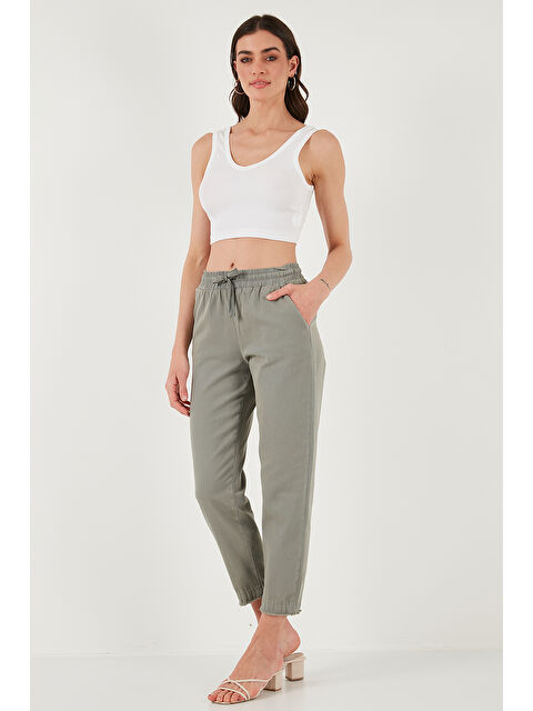 Lela Pamuklu Normal Bel Regular Fit Düz Paça Kadın Pantolon 668Yp42282S4 - S000158011-26818