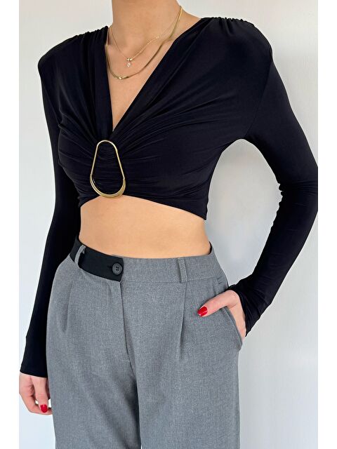 Gülseli Kadın V Yaka Büzgülü Gold Toka Detaylı Crop Top Bluz - S000517476-19351
