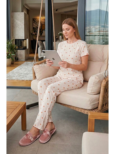 Lela Pamuklu Regular Fit Bisiklet Yaka Kısa Kollu Desenli Rahat Pijama Takımı 65770753