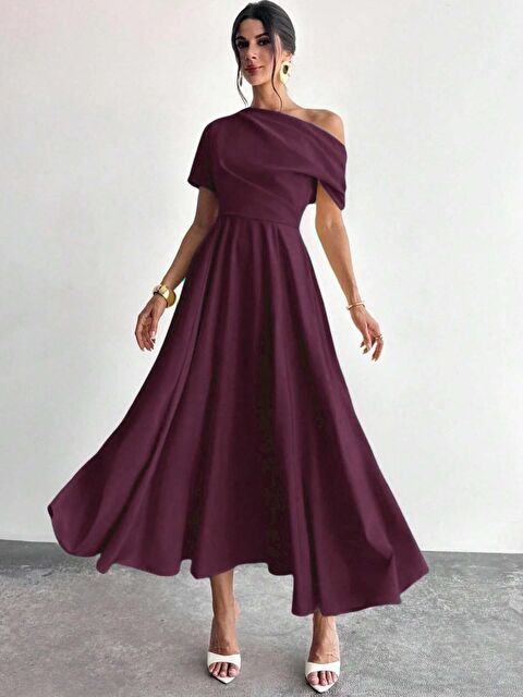 Jane's Kadın Omuzdan Açık Kısa Kollu Omuzdan Pileli Uzun Janjan Krep Elbise