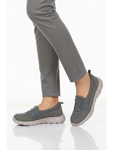 Walkway Füme Fileli Hafif Esnek Kadın Günlük Yürüyüş ve Spor Ayakkabı Bst-1009 G - S000509083-33408