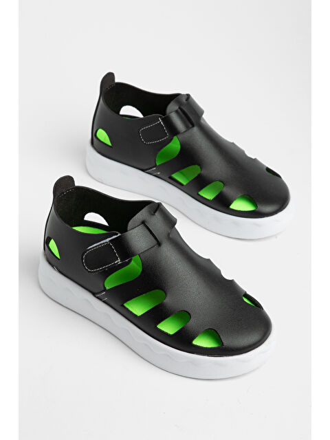 TONNY BLACK Çocuk Unisex Siyah Hafif Tabanlı Rahat Cırtlı Sandalet
