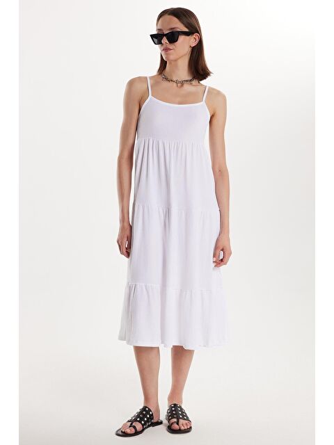 TUDORS Kadın Slim Fit Dar Kesim İnce Askılı U Yaka Midi Beyaz Elbise - S000520550-20063