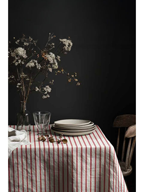 Asdiva Relines Çizgi Desenli Ölçü Seçenekli Masa Örtüsü-Kırmızı/Beyaz - S000493382-20044