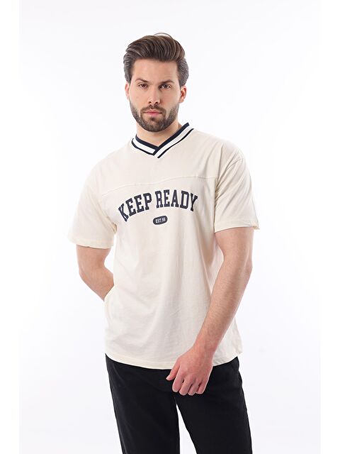 Madmext Ekru V Yaka Baskılı Kısa Kollu Overfit %100 Pamuk Tişört 7039 - S000423939-19965