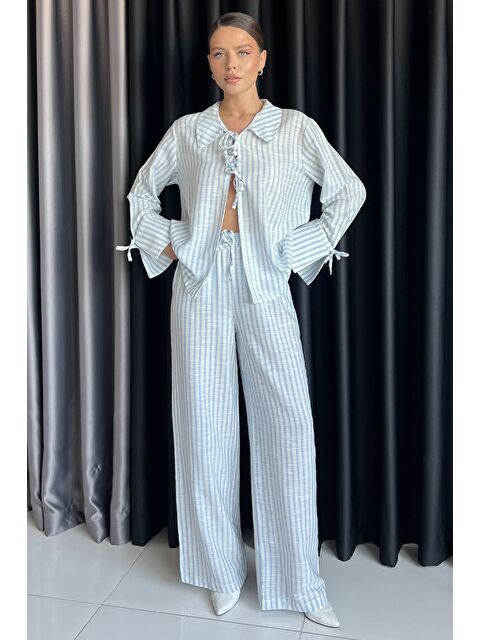 Gülseli Ön Bağlamalı Çizgili Bluz Pantolon İkili Takım