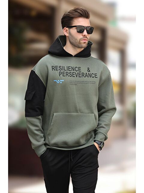 Madmext Haki Kapüşonlu Cep Detaylı Baskılı  Erkek Hoodie 7058 - S000241272-18547